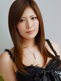 Busty redhead japan av idol Yuuna Shiina