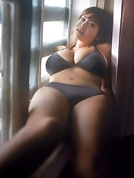One of the hottest japanese busty idol ever! Yoko Matsugane.