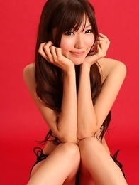 Chinatsu Minami with long legs and sexy tummy is naughty