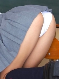 Ayaka Enomoto shows boobies in bra when not knowing theme
